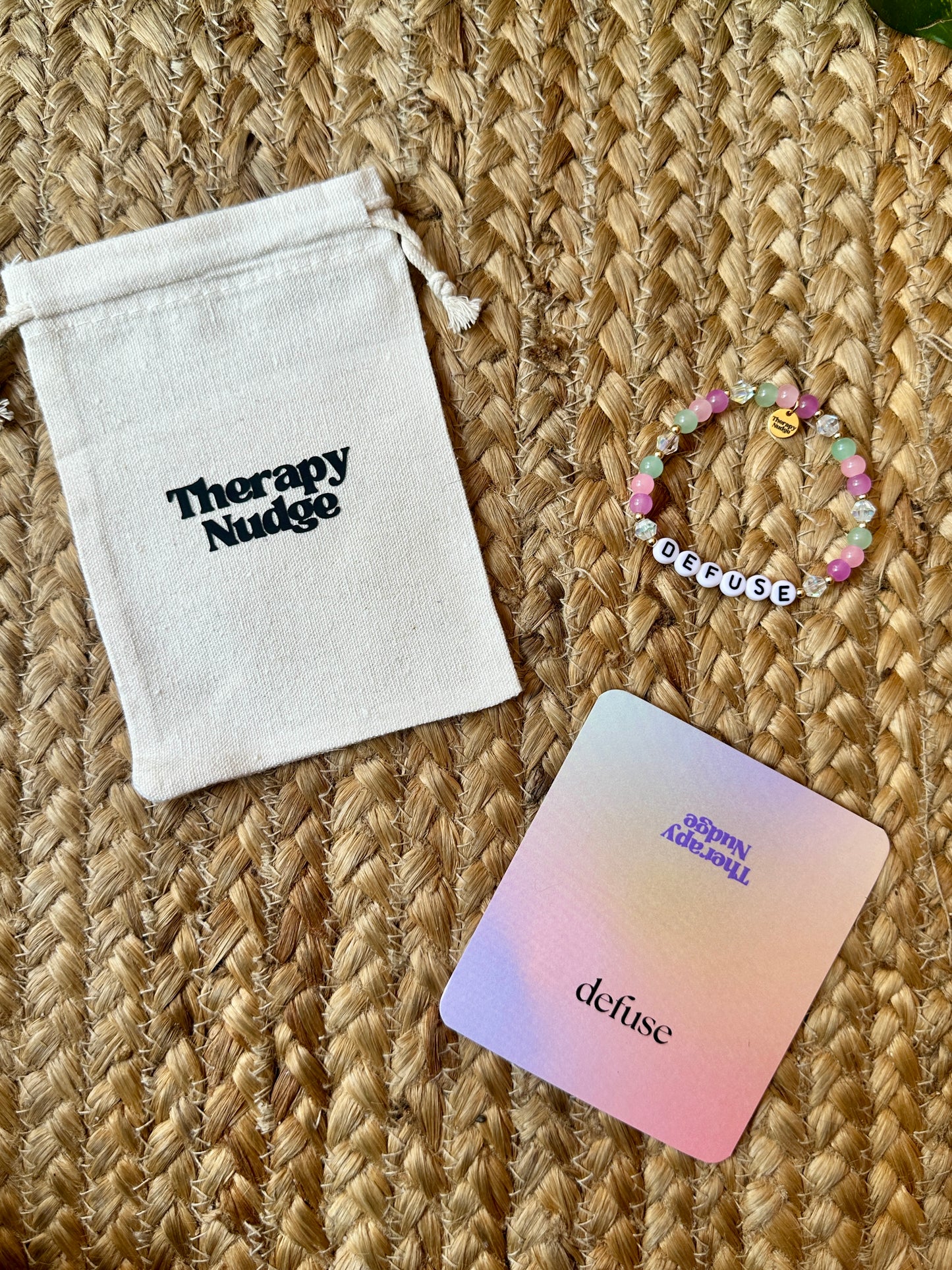 defuse bracelet & pocket guide