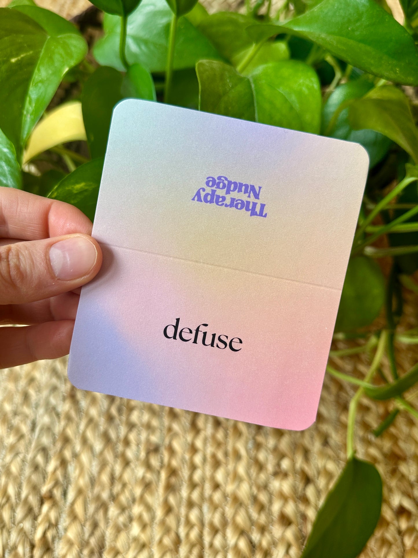 defuse bracelet & pocket guide